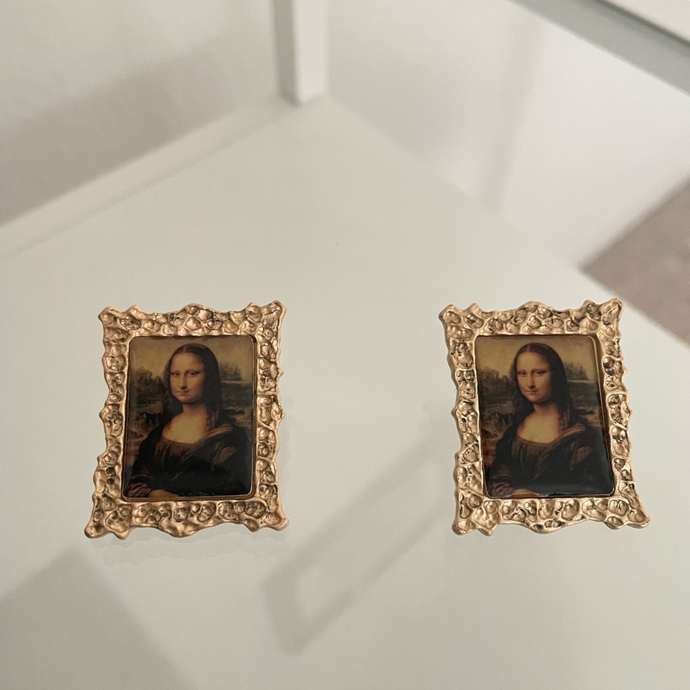 Nordstrom Gold Toned Framed Mona Lisa Earrings
